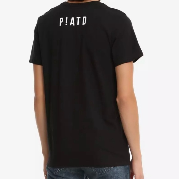 Hot Topic Tee - Picture 5 of 6